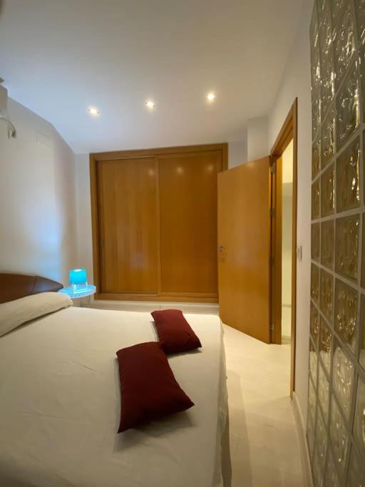 Luxury Complete Building In The Heart Of Sevilla Buitenkant foto